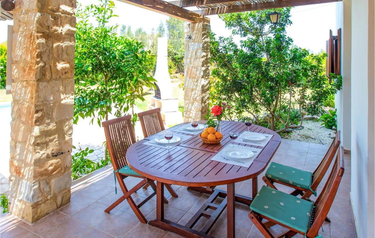 Amazing Home In Pomos With Wifi Eksteriør bilde